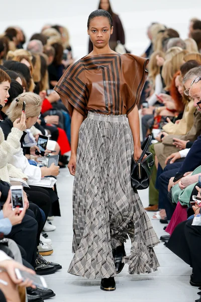 Look 34